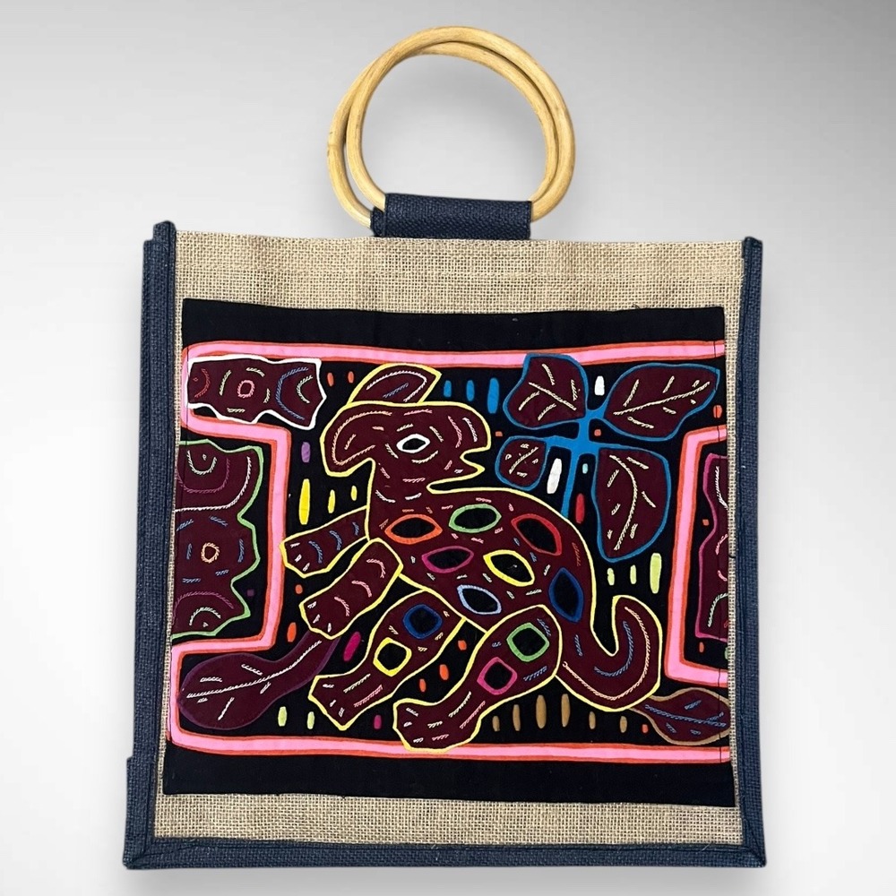 PANAMANIAN Handmade Mola Bag Burlap Body Bamboo Handles Handstitched Mola‎ Panel